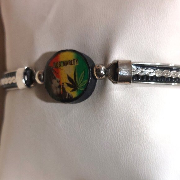 BOB MARLEY Unisex Leather/Silver Hook Friendship Bracelet w/Bob Marley Pendant - Picture 4 of 7